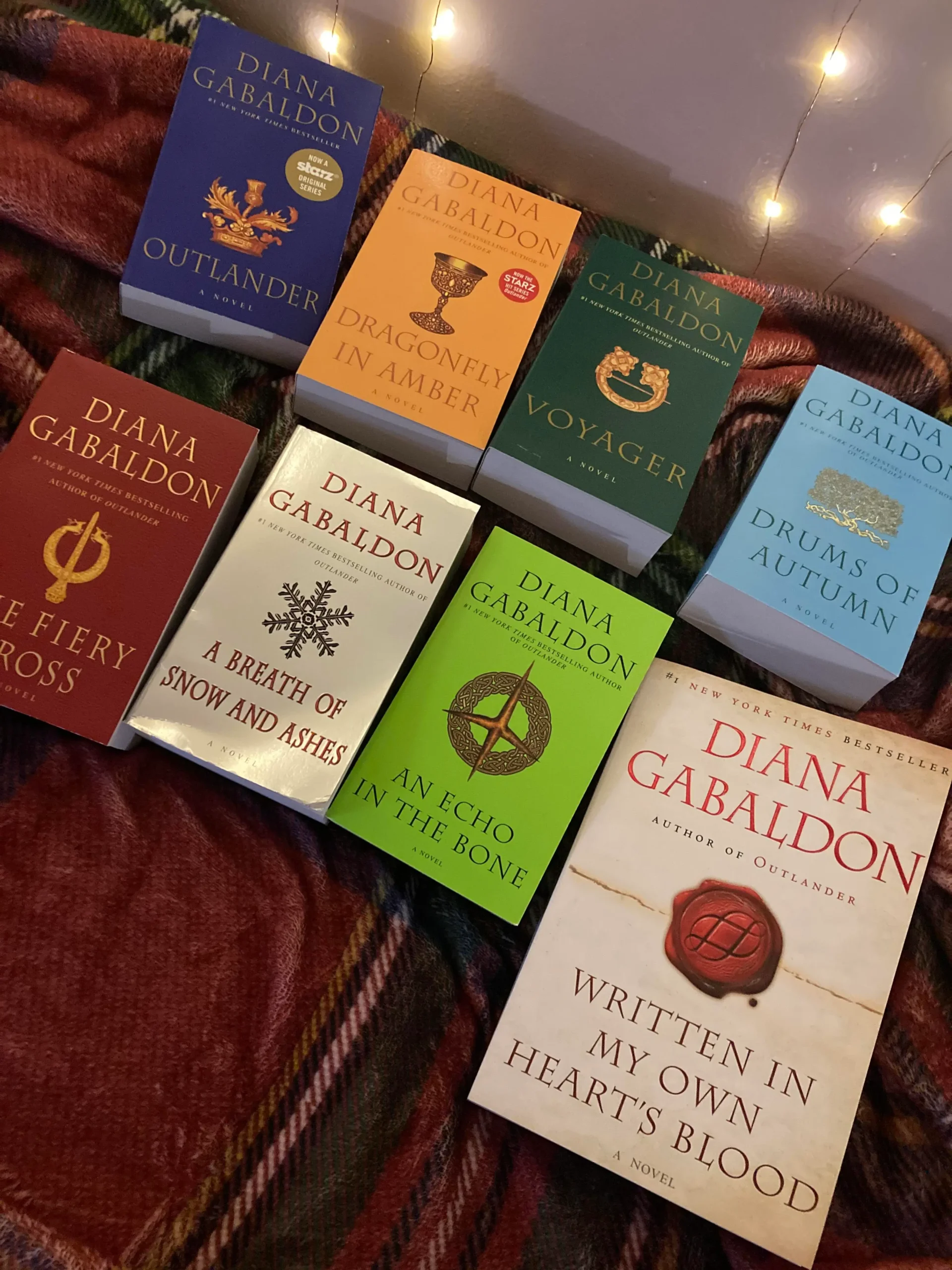 8i6nm85ueq851 Outlander Series by Diana Gabaldon - Image 1